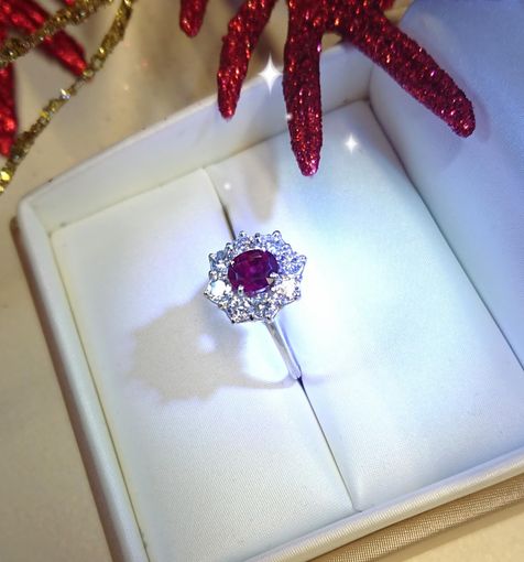 Perché regalare un gioiello proprio durante le feste di Natale