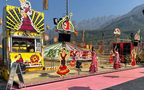 Un'attrazione del luna park di Luino