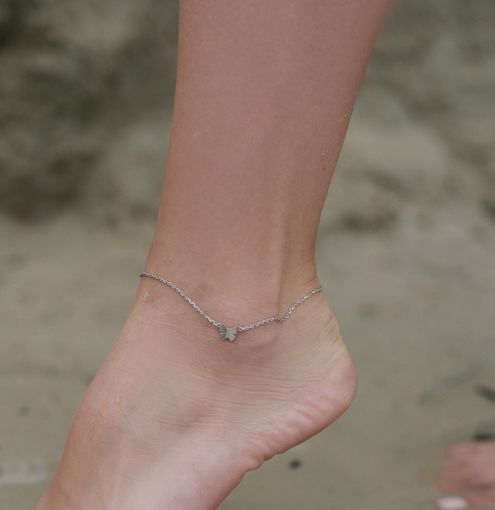 Cavigliere da donna: un accessorio di tendenza per ogni occasione Cavigliere da donna: un accessorio di tendenza per ogni occasione