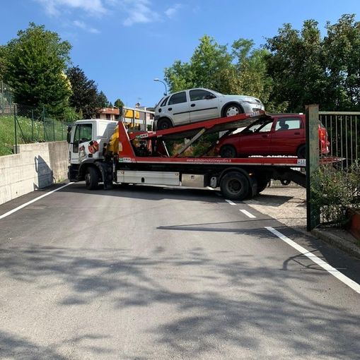 Veicoli abbandonati, recuperati 23 mezzi, di cui 12 ciclomotori