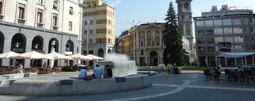 Domenica in piazza Monte Grappa una conferenza "a cielo aperto" su come curare il Covid a domicilio