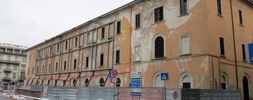 «Trasferire gli uffici comunali nell'ex Caserma? La Lega rincorre le emozioni del momento»