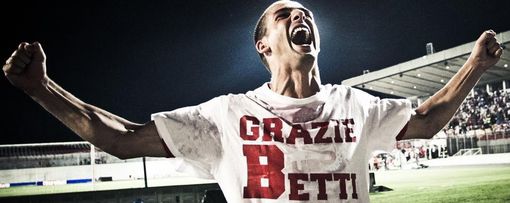 INDIMENTICABILE. Pavoletti-gol ha compiuto 31 anni. In suo onore torniamo a parlare del Varese e di quella salvezza impossibile (video) INDIMENTICABILE. Pavoletti-gol ha compiuto 31 anni. In suo onore torniamo a parlare del Varese e di quella salvezza impossibile (video)