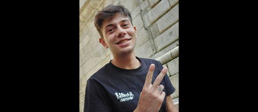 Lonate Pozzolo dà l'ultimo abbraccio a Simone Lonate Pozzolo dà l'ultimo abbraccio a Simone