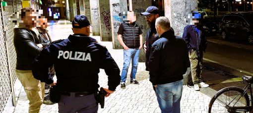 Controlli della movida a Gallarate: sanzioni per 2000 euro, daspo e "liti-scudetto" sedate Controlli della movida a Gallarate: sanzioni per 2000 euro, daspo e "liti-scudetto" sedate