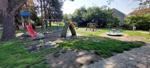 Il parco giochi di via Sacconaghi a Comerio