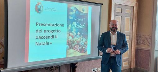 L'assessore Tarlazzi presenta Accendi il Natale a Castellanza