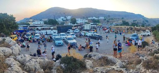 Incendi a Rodi, turisti bloccati sull’isola: «Ancora in attesa di informazioni»