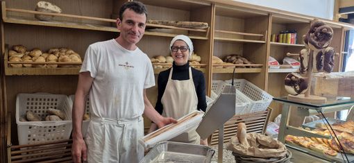 Luca Famlonga e la moglie Sonia nel panificio di viale Belforte 116 a Varese