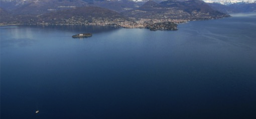 Lago Maggiore in sofferenza per la siccità, arriva acqua dal Lago di Lugano Lago Maggiore in sofferenza per la siccità, arriva acqua dal Lago di Lugano