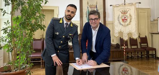 Più controlli su appalti e subappalti pubblici: Gallarate sottoscrive il protocollo di intesa con la Guardia di Finanza Più controlli su appalti e subappalti pubblici: Gallarate sottoscrive il protocollo di intesa con la Guardia di Finanza