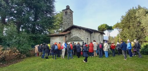Una tappa della camminata della Pro Loco Laveno a Cerro