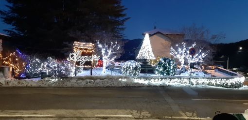 Brissago Valtravaglia immersa nel Natale tra luci e colori