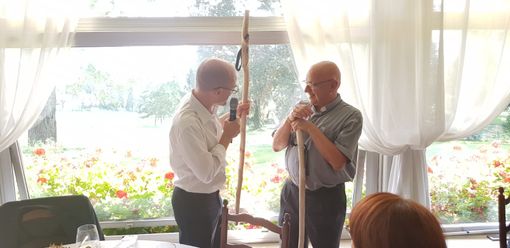 «Luvinate ti vuole bene, don Norberto». Cento parrocchiani salutano il loro don «Luvinate ti vuole bene, don Norberto». Cento parrocchiani salutano il loro don