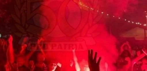 la foto copertina degli ultras della Pro