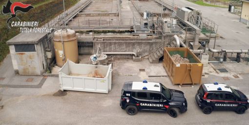 Fanghi tossici in agricoltura, 15 indagati e 3 stabilimenti sequestrati in Nord Italia. Nel mirino dei carabinieri anche terreni in provincia di Varese