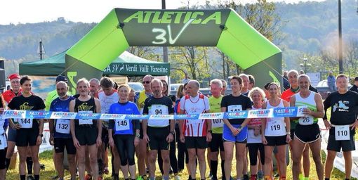 Riccardo Laudi stacca tutti e vince il cross della Poiana a Sangiano