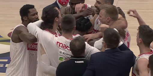 La magia di Ruzzier, la magia di Varese. Tutto vero: Milano ko al Forum La magia di Ruzzier, la magia di Varese. Tutto vero: Milano ko al Forum