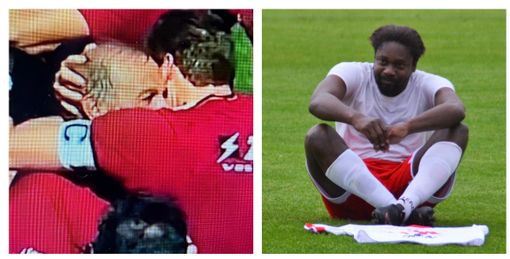 Castori travolto dopo la promozione in A della Salernitana ed Ebagua sul campo davanti alla maglia numero 50 dopo il 50° gol in biancorosso (foto Ezio Macchi): due volti della stessa medaglia