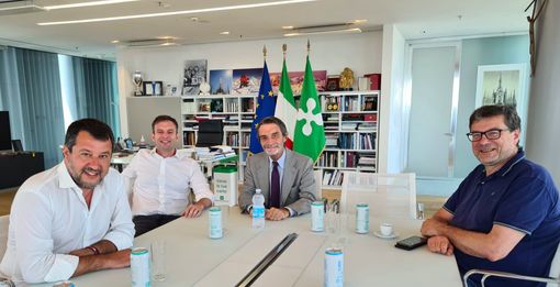 La foto del vertice diffusa da Fabrizio Cecchetti