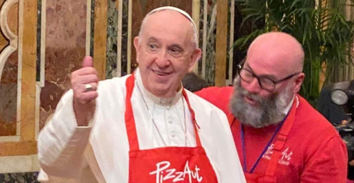 Il pianto dei ragazzi di PizzAut: «È morto il nostro Papa»