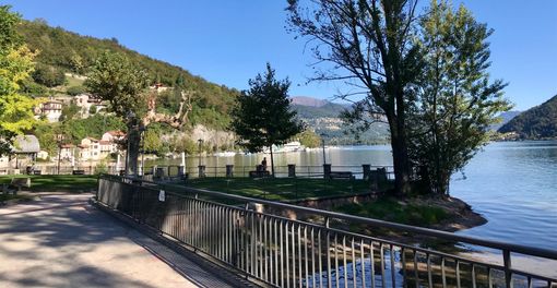 L'area feste di piazza del Lago L'area feste di piazza del Lago