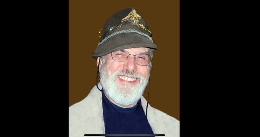 «Ciao Giampaolo, hai contribuito a costruire un pezzo di storia degli alpini: ora hai posato lo zaino a terra» «Ciao Giampaolo, hai contribuito a costruire un pezzo di storia degli alpini: ora hai posato lo zaino a terra»