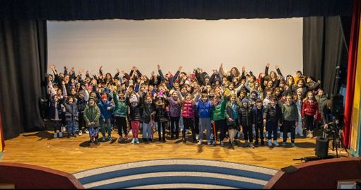 Tornano al cinema cinquecento bambini di Luino: "Trame di periferia" riapre le porte del Cinema-Teatro Sociale Tornano al cinema cinquecento bambini di Luino: "Trame di periferia" riapre le porte del Cinema-Teatro Sociale