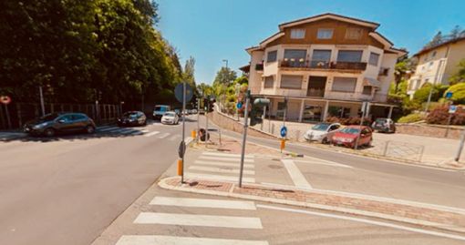 Dal 18 dicembre sarà attivo il T-Red sui semafori all'incrocio di piazza Cavour sulla 394 a Casciago Dal 18 dicembre sarà attivo il T-Red sui semafori all'incrocio di piazza Cavour sulla 394 a Casciago