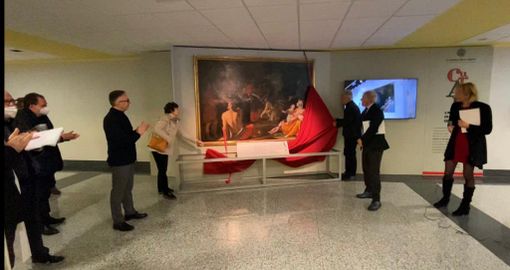 VIDEO. San Carlo e la "terapia della bellezza" accolgono i varesini nella hall dell'ospedale di Circolo. «Qui ci sono pietà, solidarietà e mano tesa»