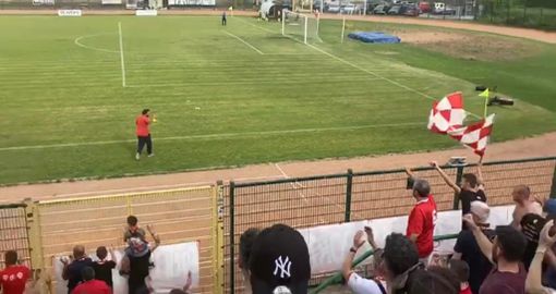 VIDEO. Porro: «Bellissimo vedere i nostri tifosi felici. Ai giocatori ho detto: "Grazie ve lo dirò solo domenica prossima"» VIDEO. Porro: «Bellissimo vedere i nostri tifosi felici. Ai giocatori ho detto: "Grazie ve lo dirò solo domenica prossima"»