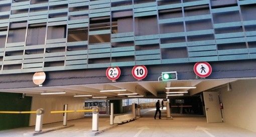 Multipiano di via Sempione: da domani nuovi orari e nuove tariffe Multipiano di via Sempione: da domani nuovi orari e nuove tariffe