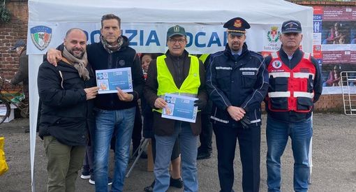 Prevenzione delle truffe, successo per il gazebo informativo al mercato di Busto Arsizio Prevenzione delle truffe, successo per il gazebo informativo al mercato di Busto Arsizio