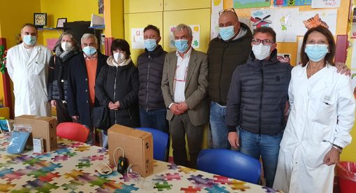 Doni preziosi alla Pediatria di Busto. Nel nome di Chiara e Cristian