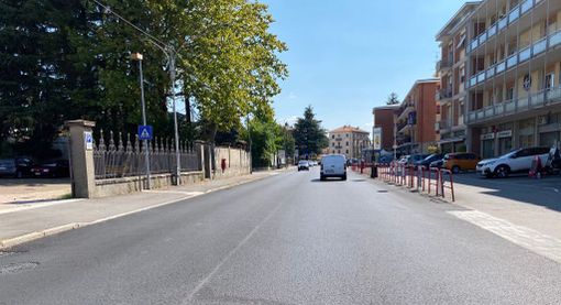Viale Borri, quando la segnaletica resta in vacanza. Boldetti: «Asfaltatura completata da un mese e ancora niente strisce» Viale Borri, quando la segnaletica resta in vacanza. Boldetti: «Asfaltatura completata da un mese e ancora niente strisce»