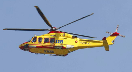 Ragazzo di 18 anni investito da un furgone, paura a Castelveccana: in volo l'elisoccorso