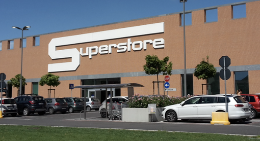 Pasqua e Pasquetta, i supermercati aperti in provincia di Varese Pasqua e Pasquetta, i supermercati aperti in provincia di Varese