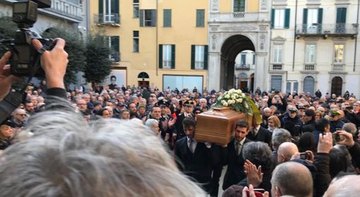 L'OMELIA. «Quelle braccia al cielo per un gol e l'abbraccio ai compagni. Pietro ci insegna a condividere a gioia» L'OMELIA. «Quelle braccia al cielo per un gol e l'abbraccio ai compagni. Pietro ci insegna a condividere a gioia»