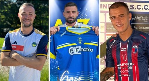 Donato Disabato, 34 anni, con la nuova maglia dei ticinesi del Collina d'Oro, Francesco Gazo, 32 anni, centrocampista dell'Ardor Lazzate, e Luca Malvestio, 26 anni, veste il rossoblù della Caronnese Donato Disabato, 34 anni, con la nuova maglia dei ticinesi del Collina d'Oro, Francesco Gazo, 32 anni, centrocampista dell'Ardor Lazzate, e Luca Malvestio, 26 anni, veste il rossoblù della Caronnese