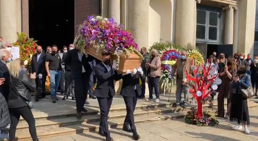 VIDEO. “Ciao Ave”: Varese applaude il suo fiore più bello che arriva a toccare il cielo