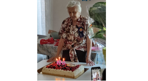 Auguri nonna Laura, regina dei balli in Romagna