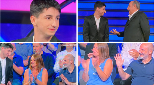 Andrea Siciliano supera i 100 mila euro vinti e finisce abbracciato da mamma e papà, che lo applaudono in studio da Gerry Scotti alla Ruota della fortuna Andrea Siciliano supera i 100 mila euro vinti e finisce abbracciato da mamma e papà, che lo applaudono in studio da Gerry Scotti alla Ruota della fortuna