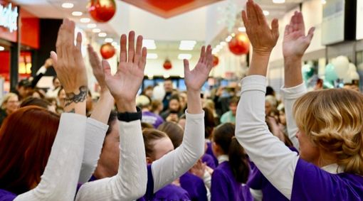 Un'immagine del Festival del Commercio di Cocquio (foto Angela Garro)