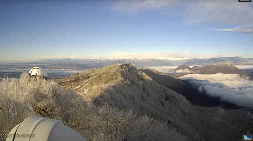 Alba di neve al Campo dei Fiori: la montagna imbiancata dà il buongiorno a Varese