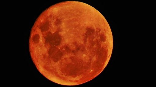 Stasera 10 gennaio lo spettacolo della prima eclissi di Luna del 2020 Stasera 10 gennaio lo spettacolo della prima eclissi di Luna del 2020