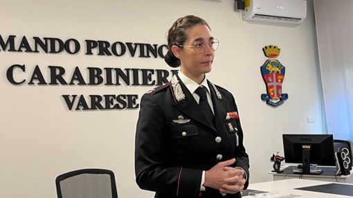 Il maggiore Chiara Crupi, comandante della Compagnia di Varese Il maggiore Chiara Crupi, comandante della Compagnia di Varese