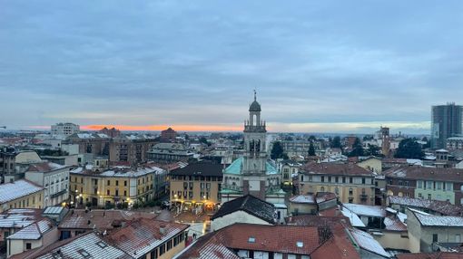 EmozioNatale a Busto, resistono pattini e ruota panoramica. E un concorso mette i sogni in viaggio