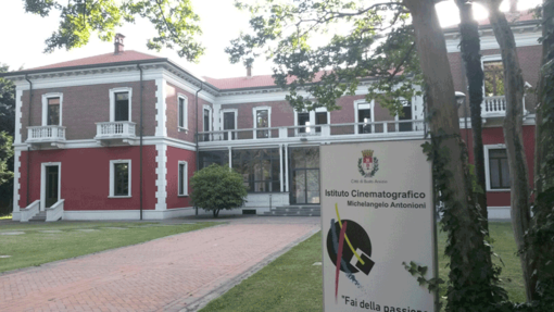 A Busto, "I sogni segreti di Walter Mitty": grande cinema a villa Calcaterra A Busto, "I sogni segreti di Walter Mitty": grande cinema a villa Calcaterra