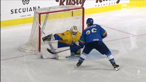 L'ultimo rigore azzurro di Tedesco parato dal portiere ucraino