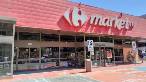 (Immagine da internet del Carrefour Market di via Sanvito a Varese)
